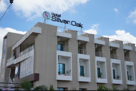 HOTEL SILVER OAK